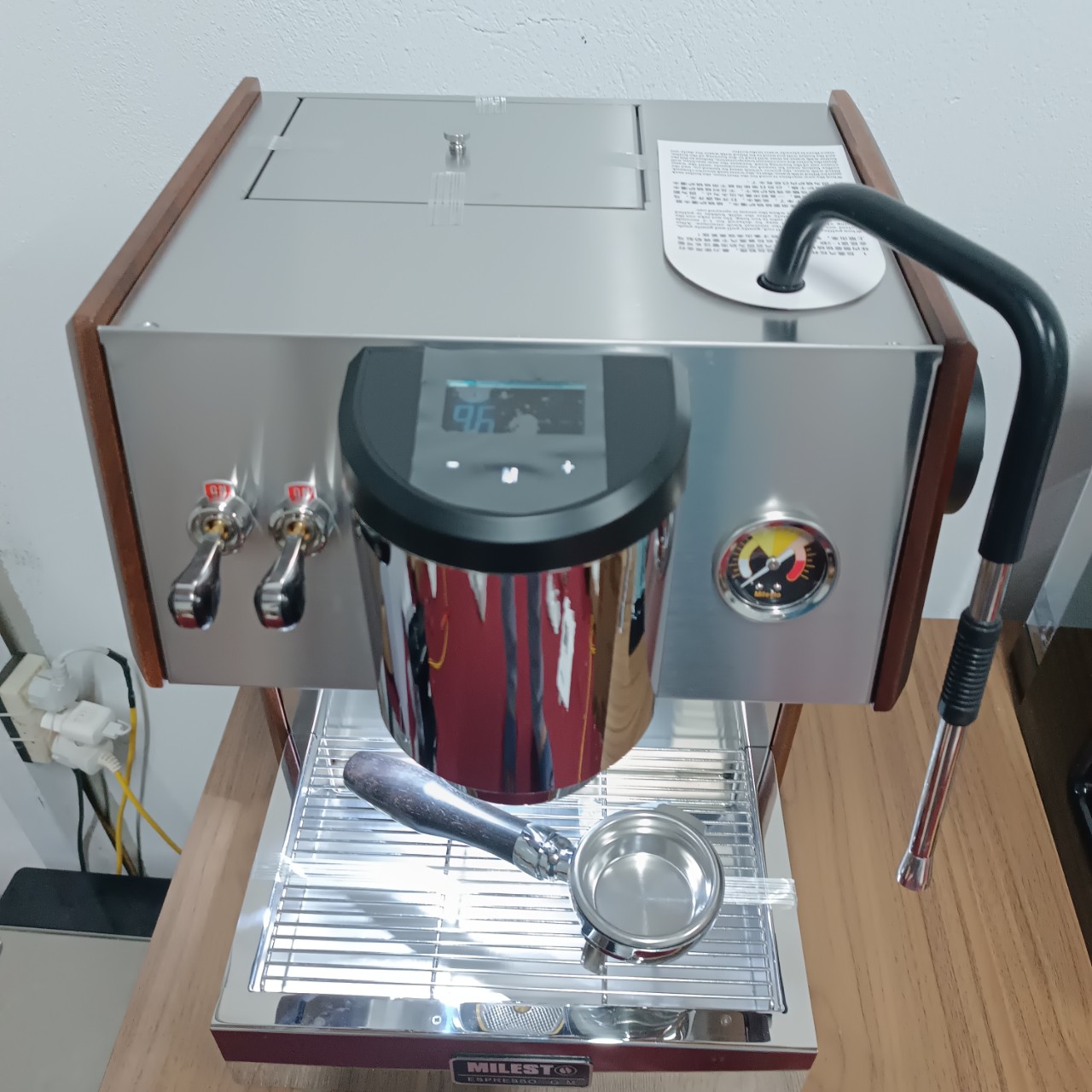 z5283340348477_b1a26a49cd518f7faa731e492b8f0437