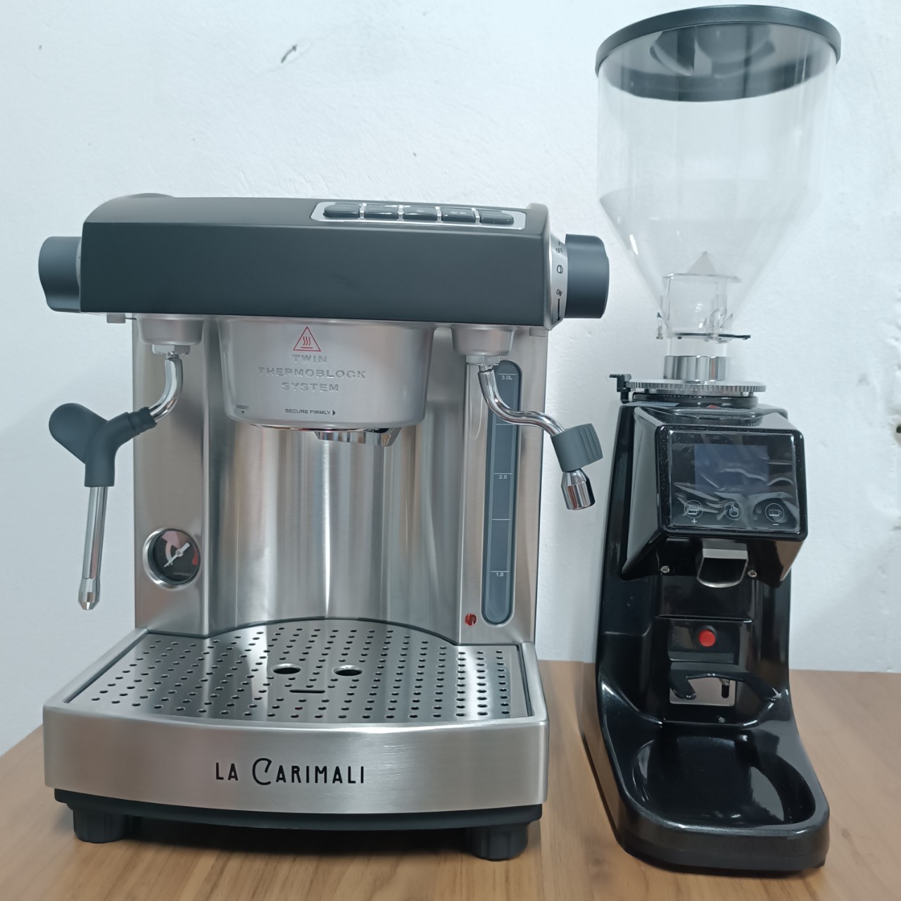 z5684749390313_f30a04d82b35d2c81cc4c557e45c3848